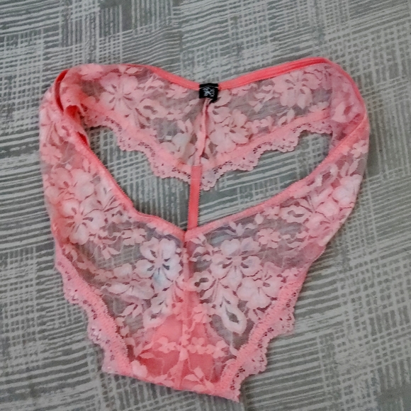 Panties - Picture 2 of 7